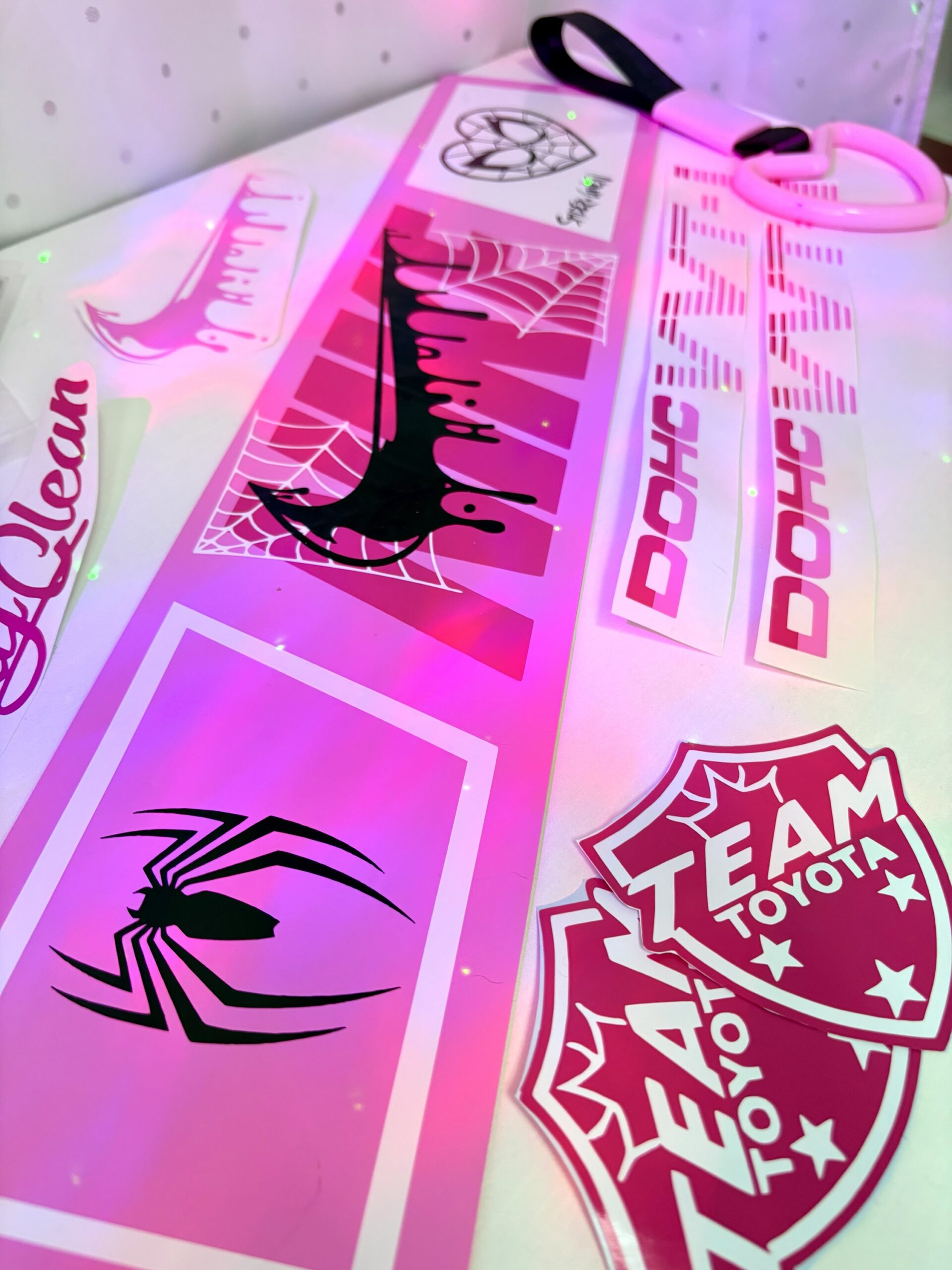 Combo Spidergwen tablilla y sticker